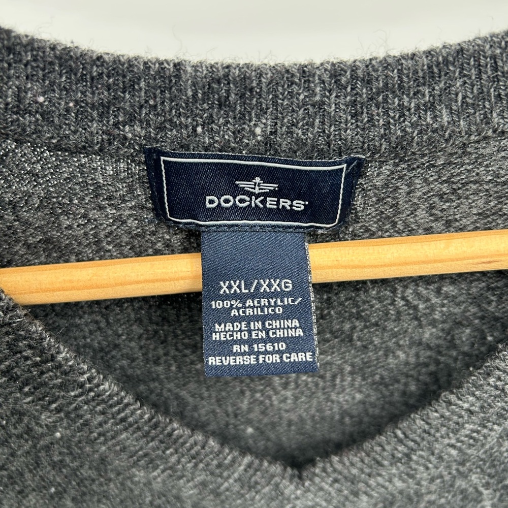 Dockers Men's Sweater Vest XL Gray V-Neck Sleeveless Knit Pullover Fall Winter